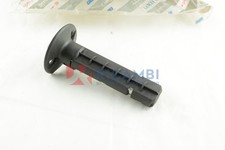 Swivel armrest seat front left