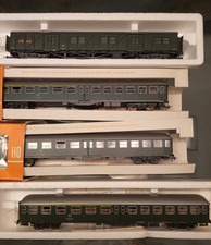 3 x H0 Roco 4243 Mitteleinstiegwagen  m. Innenbeleuchtung und Roco Gepäckwagen