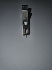 1 Verdeckter Reißverschlussfuß für Nadeltransport Industrienähmaschine   NEU 