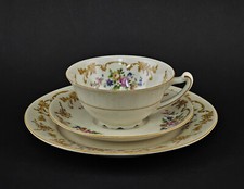 a-9440017-d Sammeltasse Porzellan Floraldekor 50er Jahre 19x6cm