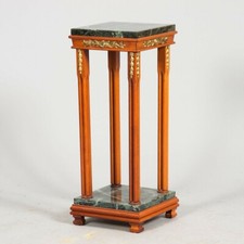 Blumen Tisch. Antik.