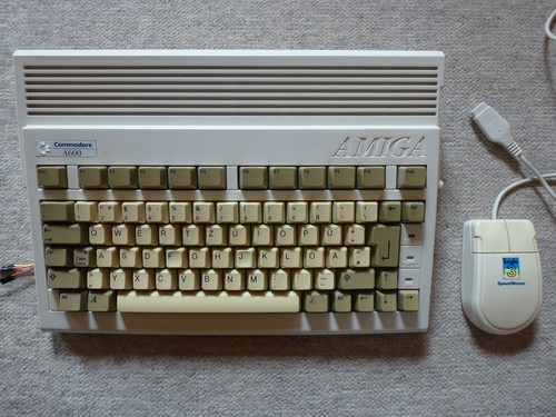 Retro home computer commodore - retro,