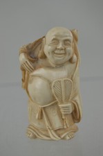 ALTE FIGUR / NETSUKE AUS RESIN -