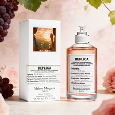 Replica On a Date by Maison