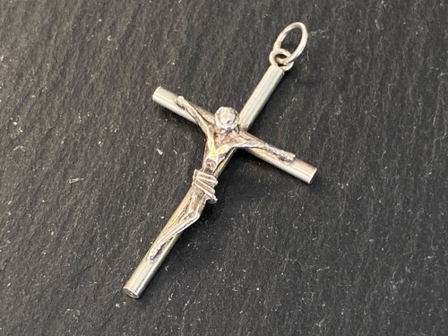 Kreuz anhänger darstellung - anhänger,