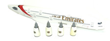 Airbus A380-800 EMIRATES  Herpa 572927 Ersatzteil nach Absturz in der Wohnung