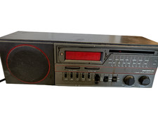 Vintage Universum UR 2656 Radiowecker Retro Uhrenradio clock digital