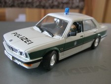 Verkaufe Modell PKW BMW 518 - Fahrzeug der Polizei - Modell in 1:43