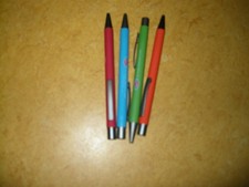 4 St. Kugelschreiber bunt