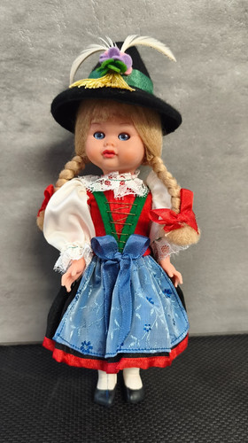 Vintage helga trachtenpuppe - vintage,
