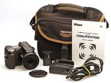 Nikon Coolpix 5700