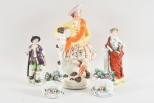 C25H21- Konvolut Keramik und Porzellan Figuren ua Sitzendorf