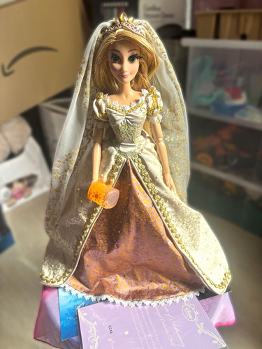 Disney store rapunzel - disney,