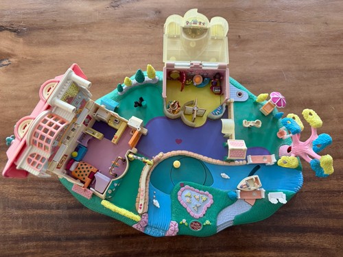 Polly pocket magical movin - polly, movin'