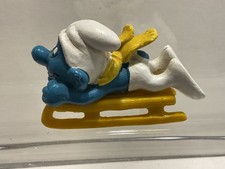 Super Schlümpfe Schlumpf Schleich Figur 40201 Schlittenfahrer Schal gelb Rodler