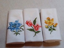 3 Stück Stofftaschentücher mit Frühlingsblumenmuster