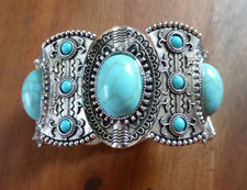 Armband Farbe Silber mit blauen Steinen
