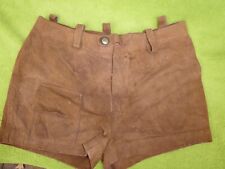 Kurze alte Lederhose