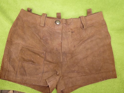 Kurze alte lederhose - alte,