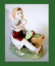 Alte Porzellan Figur Mädchen