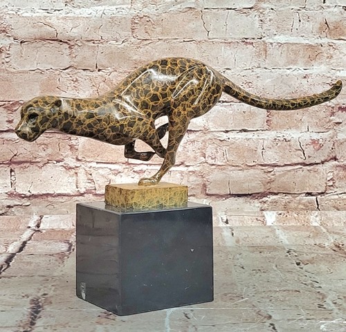 Moderne bronze läufer - läufer, cougar