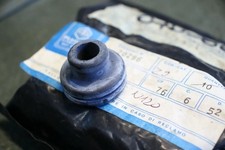 original Rahmengummi 070286 Bremszug Kupplung Vespa Rally 180 200 PX 125 Gummi