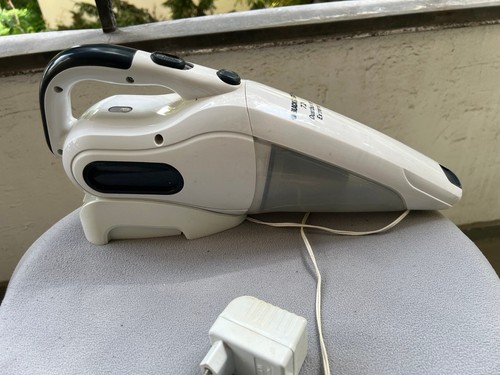 Black decker 2v dustbuster - 7.2v,