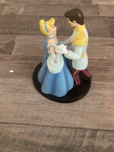 Disney cinderella cake topper - cake,