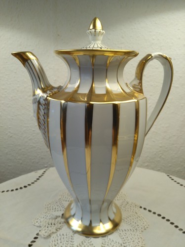 Exquisite kaffeekanne von - kaffeekanne,