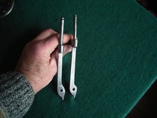 2 antike Kloben, Stützkloben