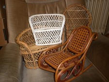 Puppen Rattan -- Bänke --