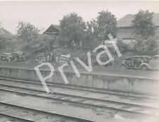 Foto WK II Wehrmacht Fahrzeuge umgekippt, Straßenrand H1.23