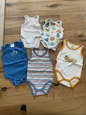 5 ärmellose Body Baby Kurzarm