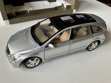 Modellauto 1:18 MINICHAMPS