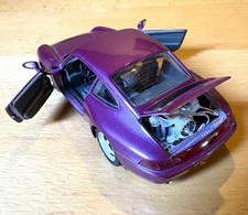Porsche Carrera 911 / 993 Modellauto 1:24 lila, violett metallic Bburago