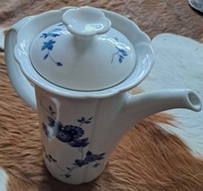 Kaffeekanne weiß mit blauen Blumen, gebraucht