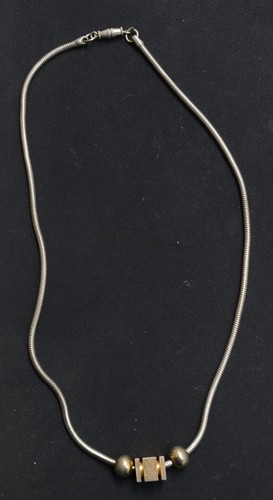 Silberfarbige kette mit - silberfarbige,