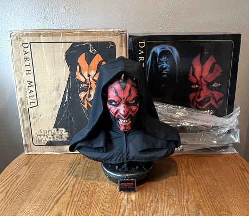 Sideshow collectibles star - sideshow,