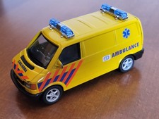 Krankenwagen Modell Cararama
