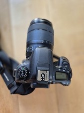 Canon EOS 77D