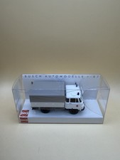 Top: Busch 50232 Robur LO 2002