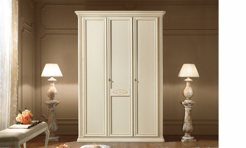 Klassischer kleiderschrank - klassischer,