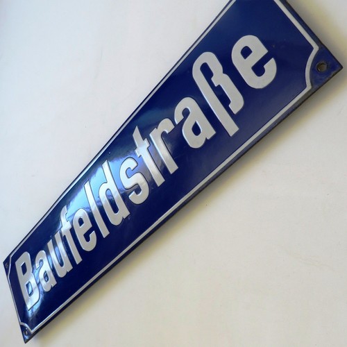 Baufeldstraße antikes - =,
