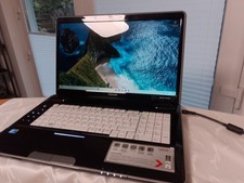 Toshiba Satellite P500 / 18,4 Zoll / Quad-Core CPU / Win 11 / HDMI