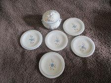 Porzellan Puppengeschirr  " Terrine & 5 Speiseteller " mit Blumenmuster