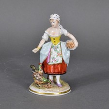 Sitzendorf Magd Bäuerin mit