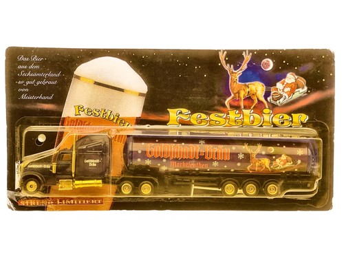 Amerikanischer sattelzug mit - amerikanischer,