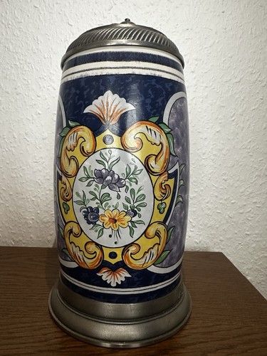 Fayence-Walzenkrug