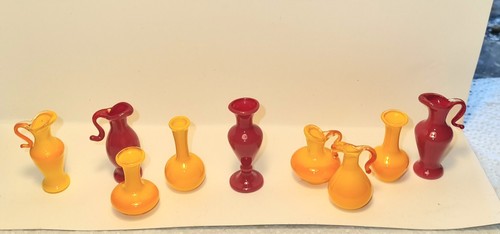 Kleine alte kännchen und - kleine,