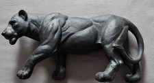 Schwarzer Panther Statue